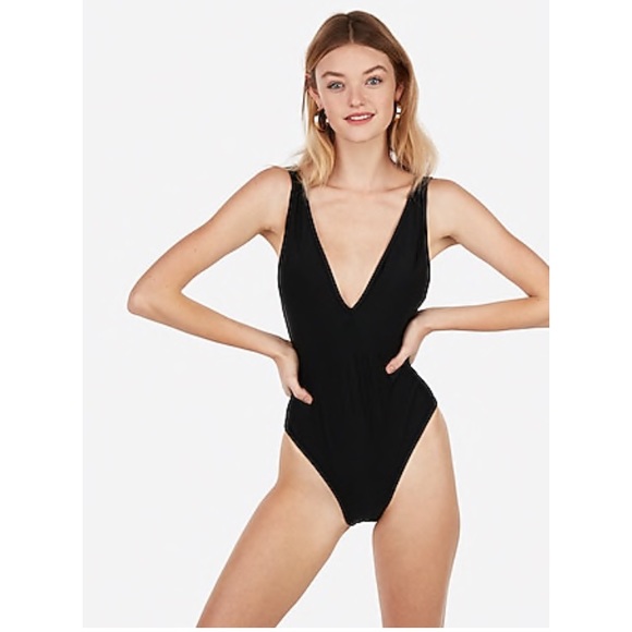 Express one-piece swimsuit - Picture 2 of 7